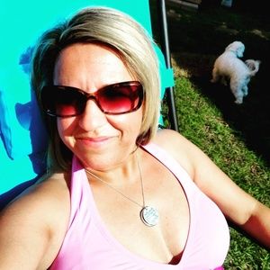 Meet your Posher, Kelli